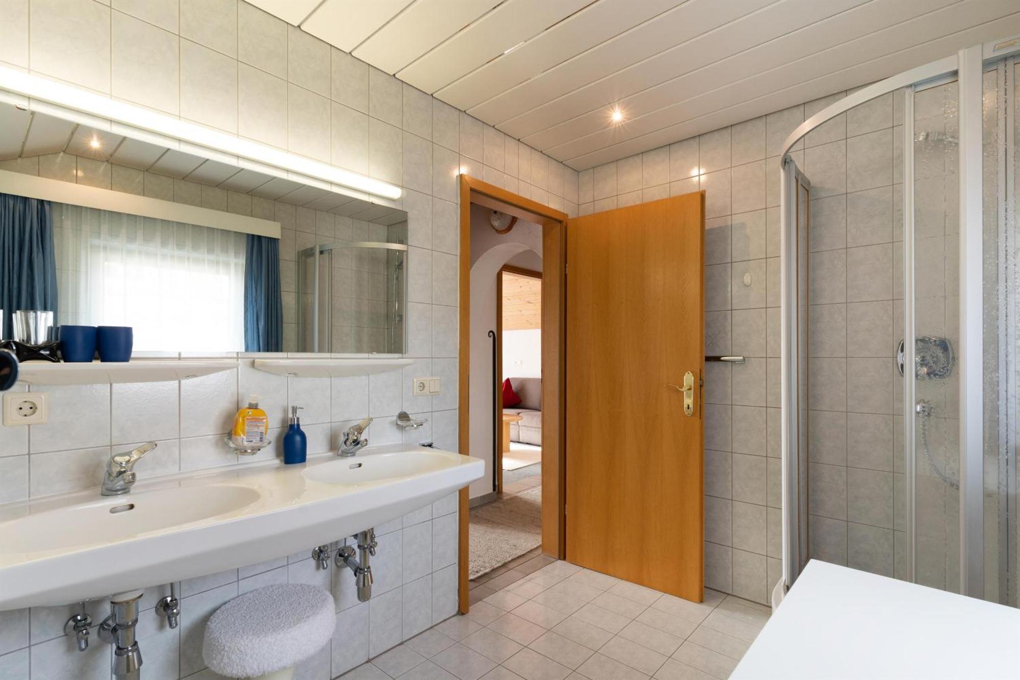 Haus Anemone Appartement Seefeld in Tirol Kamer foto